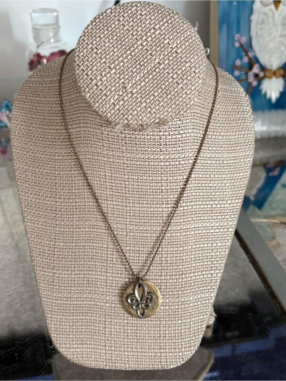 Julio Fleur-de-Lis Pendant Necklace
